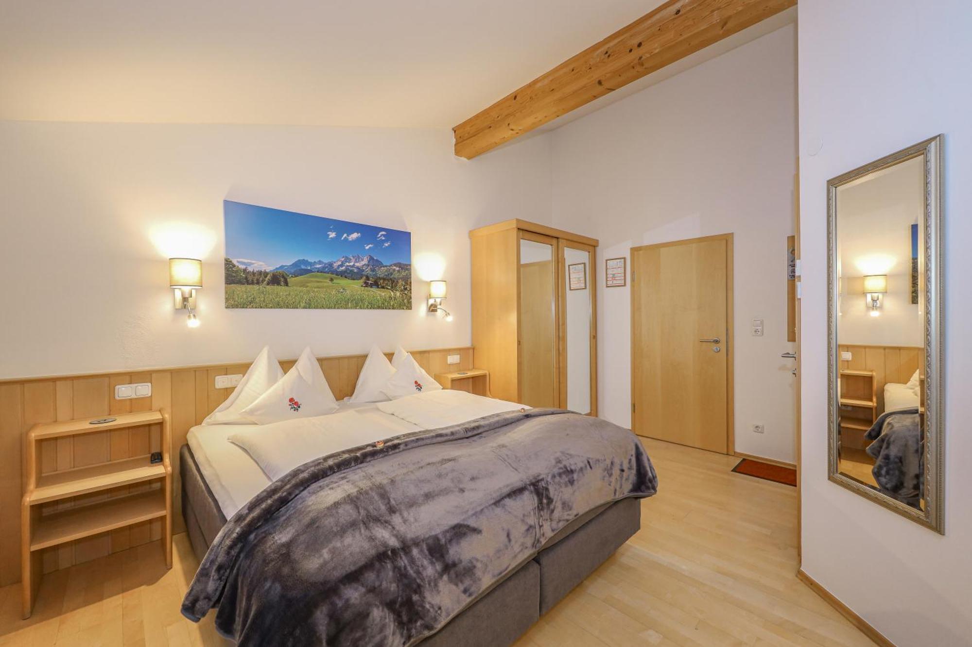 Gartenhotel Rosenhof Bei Kitzbuehel Oberndorf in Tirol Oda fotoğraf